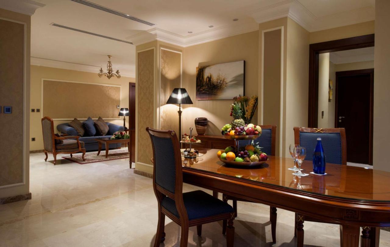 Radisson Blu Hotel, Dhahran Al Khobar Exterior foto